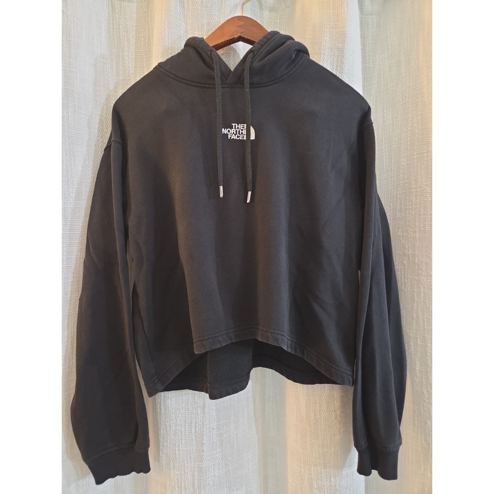 The North Face Women's Essential Cropped Hoodie in TNF Black Size Large
